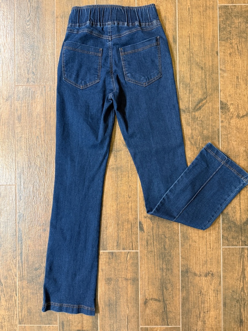 HUE Dark Blue Straight Leg Stretch Jeans, size S - Picture 2 of 4